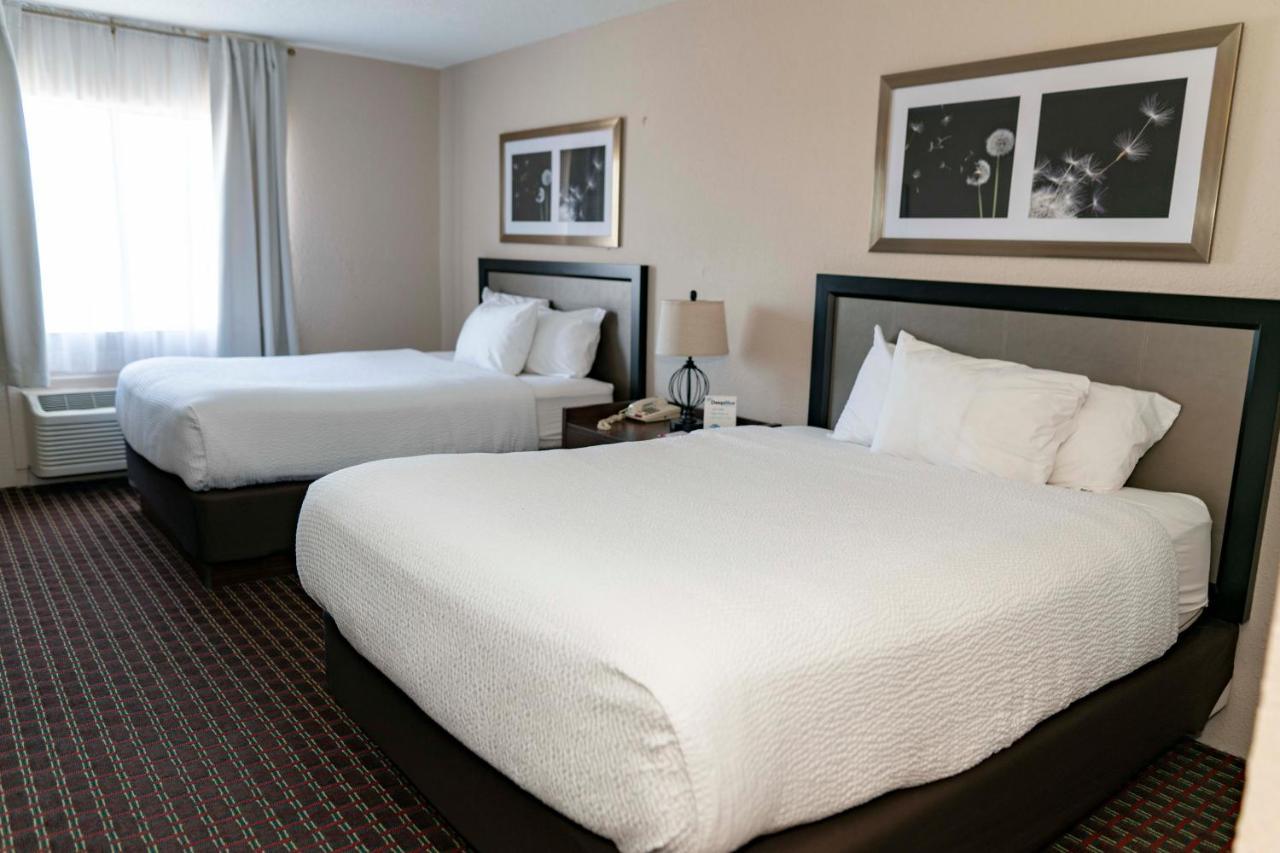 Ramada By Wyndham Tell City Экстерьер фото